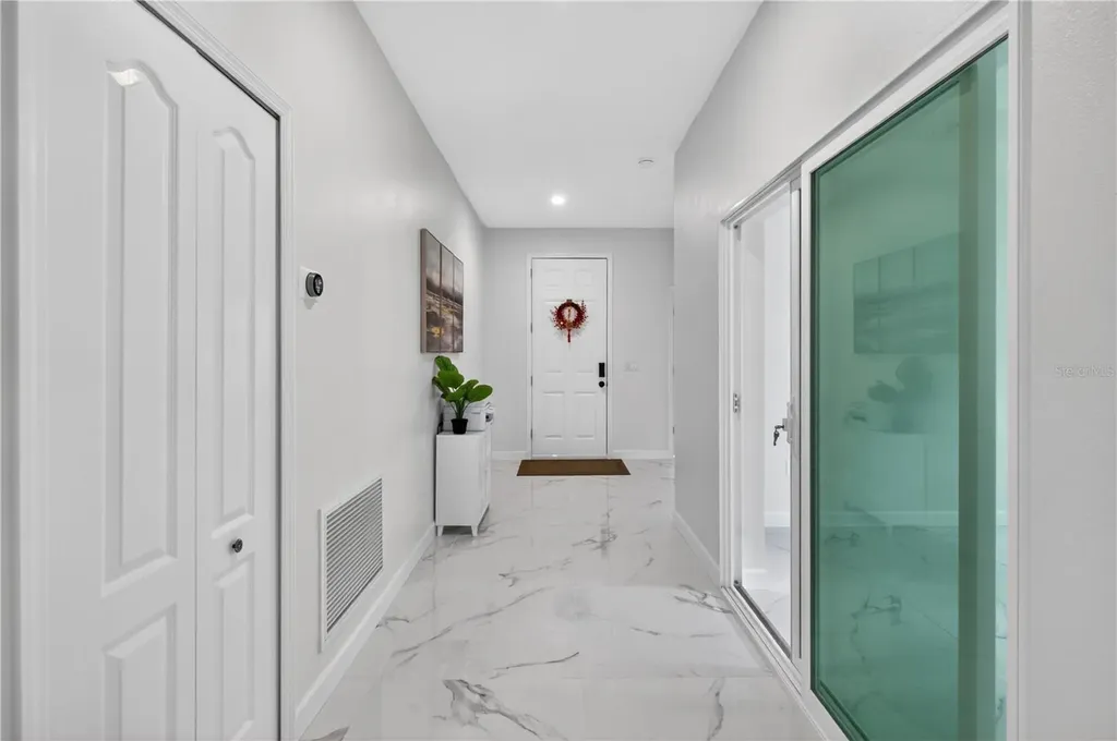 2530 Sand Gables Trail Bradenton FL 34208