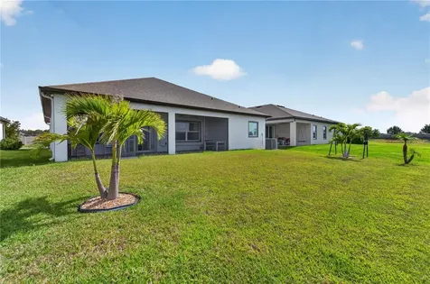 2530 Sand Gables Trail Bradenton FL 34208