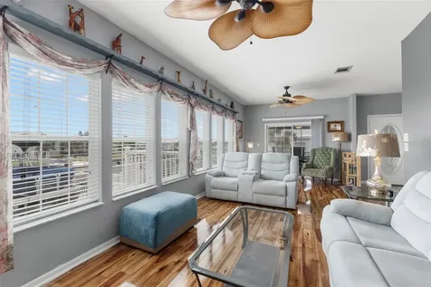 124 Americana Court NE St Petersburg FL 33702