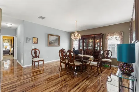124 Americana Court NE St Petersburg FL 33702