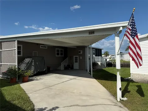 124 Americana Court NE St Petersburg FL 33702