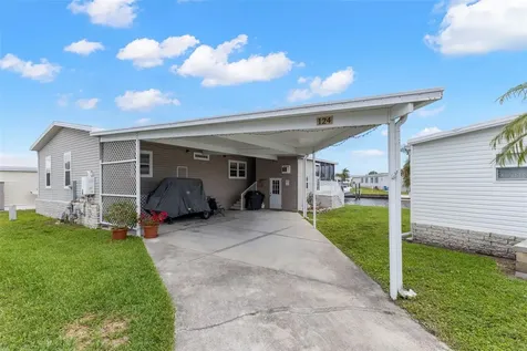 124 Americana Court NE St Petersburg FL 33702