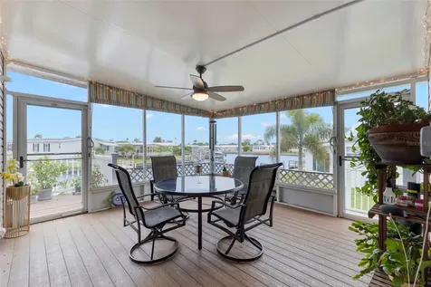 124 Americana Court NE St Petersburg FL 33702