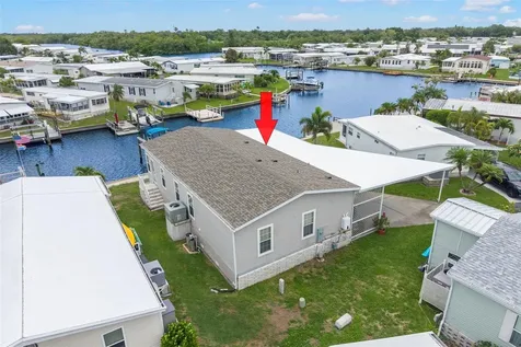 124 Americana Court NE St Petersburg FL 33702