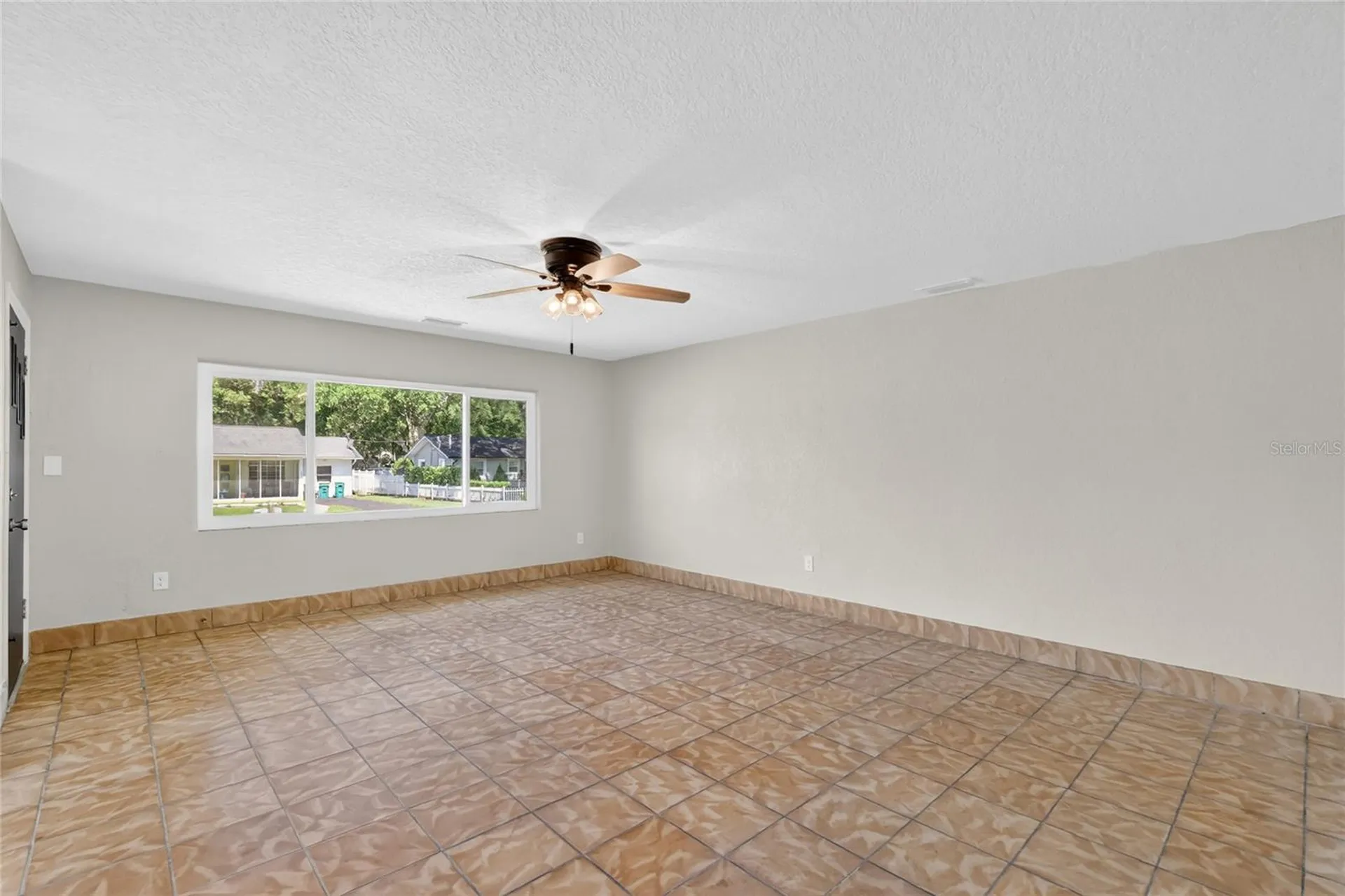 1012 N Baker Street Mount Dora FL 32757