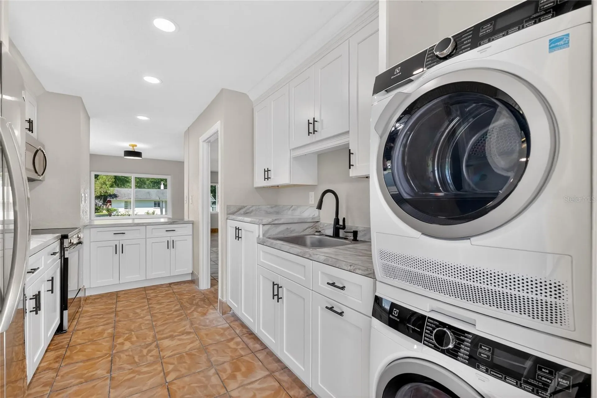 1012 N Baker Street Mount Dora FL 32757