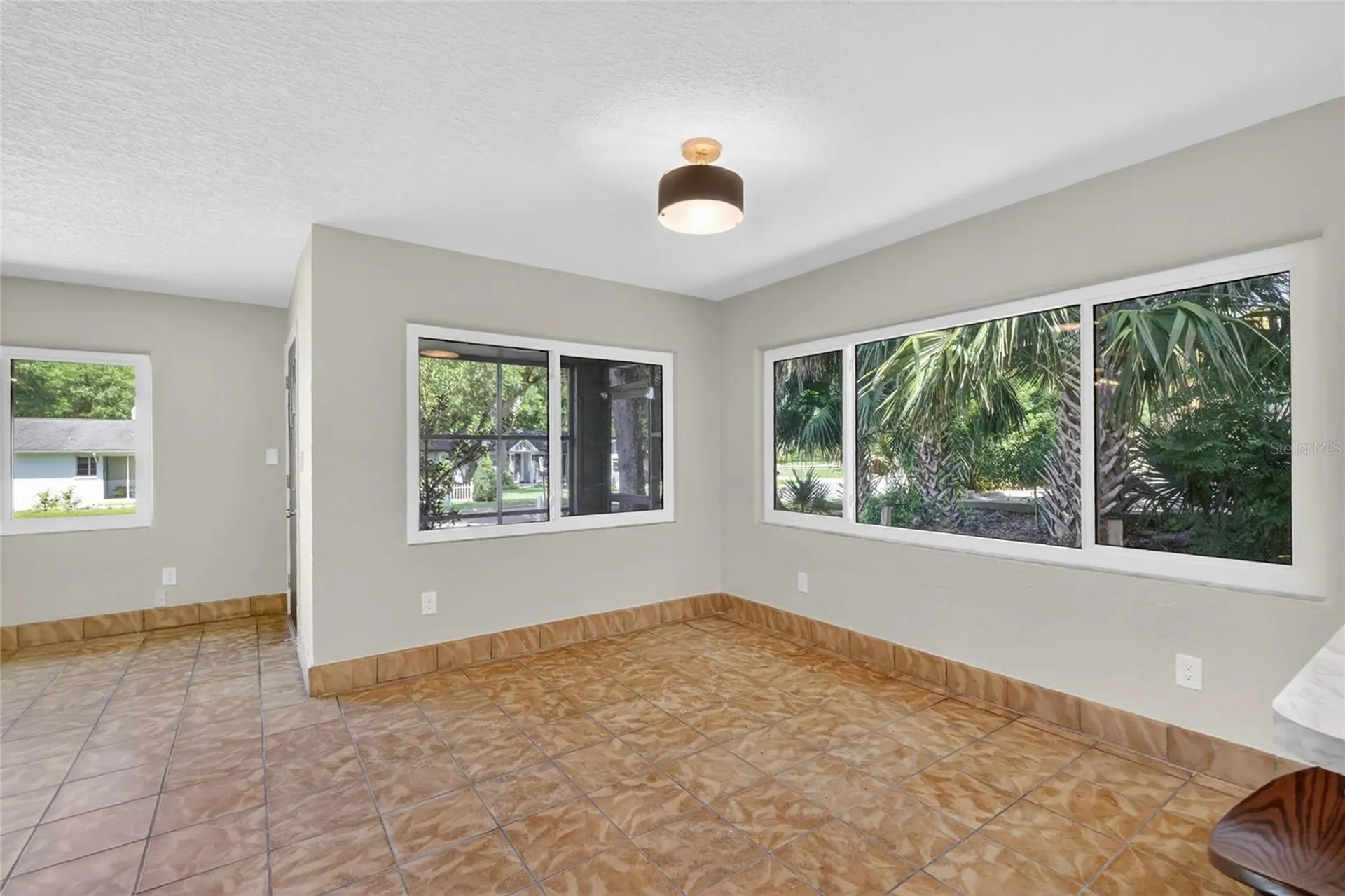 1012 N Baker Street Mount Dora FL 32757