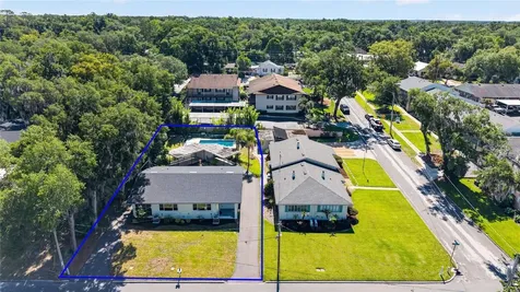 1012 N Baker Street Mount Dora FL 32757