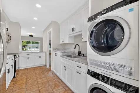 1012 N Baker Street Mount Dora FL 32757