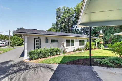1012 N Baker Street Mount Dora FL 32757