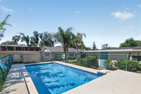 1012 N Baker Street Mount Dora FL 32757