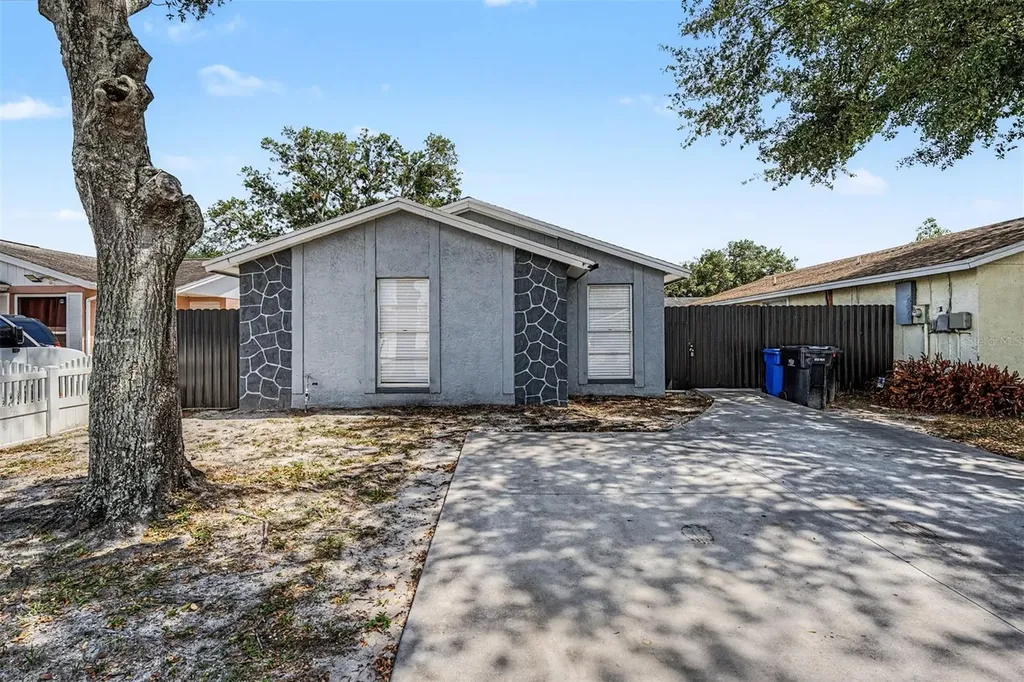 9212 Spy Glass Court Tampa FL 33615