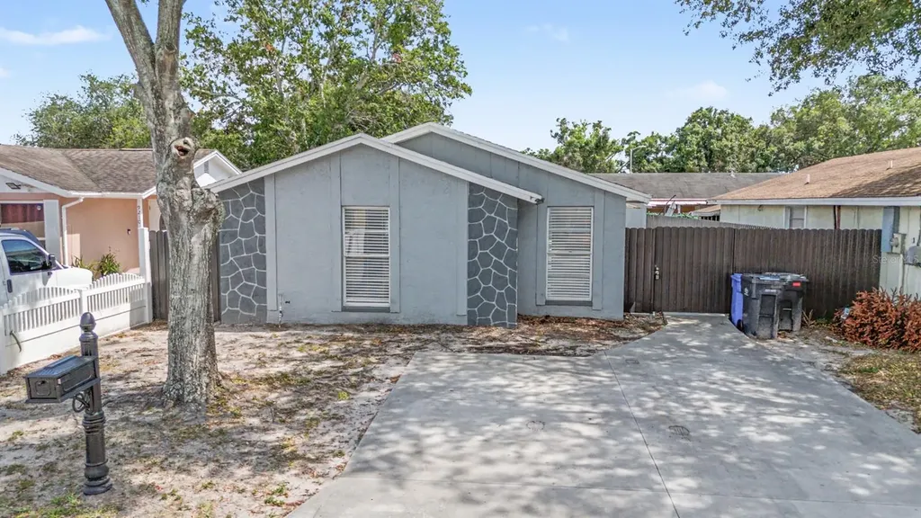 9212 Spy Glass Court Tampa FL 33615