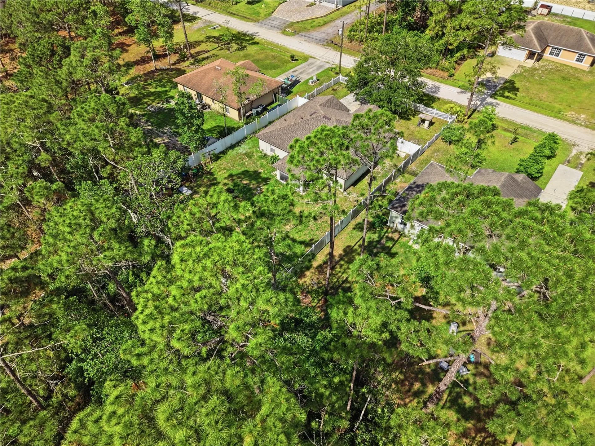 1675 10th Avenue Deland FL 32724
