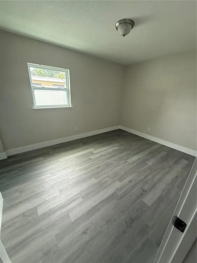 5612 Larimer Drive Tampa FL 33615