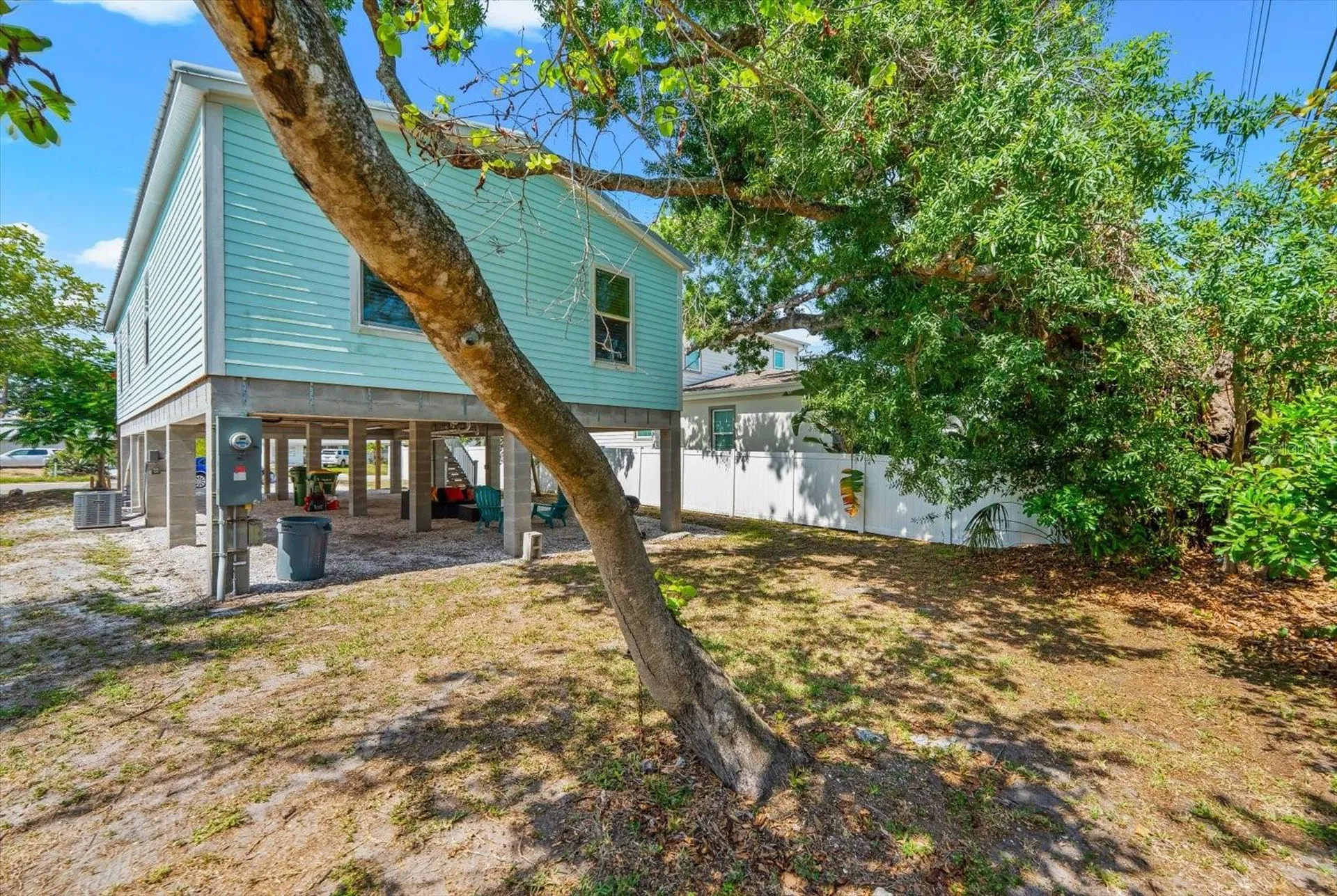 2375 Bahia Vista Street Sarasota FL 34239