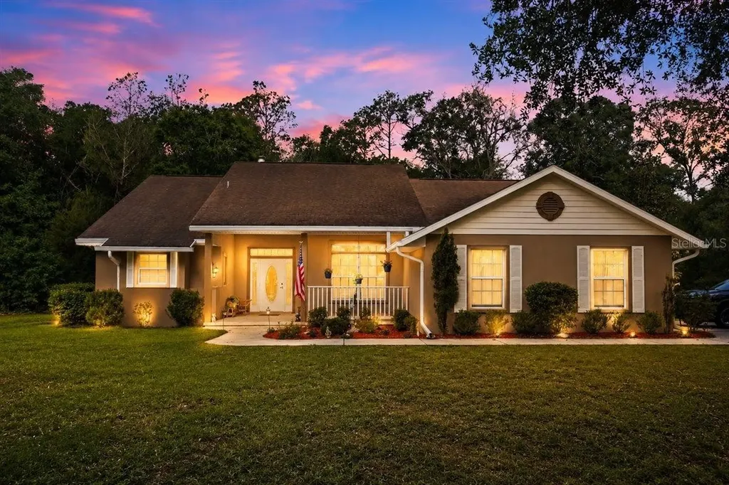 569 NW 40th Avenue Bell FL 32619