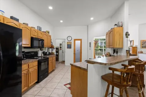 569 NW 40th Avenue Bell FL 32619