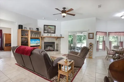 569 NW 40th Avenue Bell FL 32619