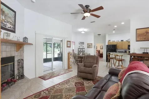 569 NW 40th Avenue Bell FL 32619