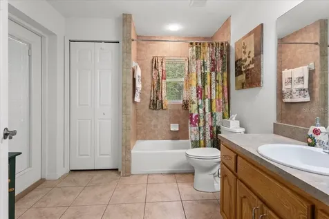 569 NW 40th Avenue Bell FL 32619