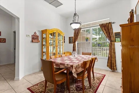 569 NW 40th Avenue Bell FL 32619
