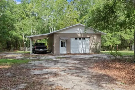 569 NW 40th Avenue Bell FL 32619
