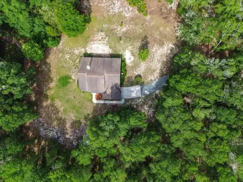 569 NW 40th Avenue Bell FL 32619