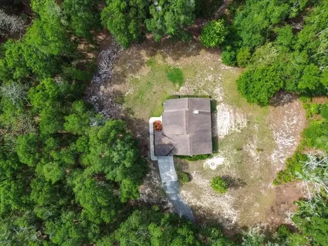 569 NW 40th Avenue Bell FL 32619