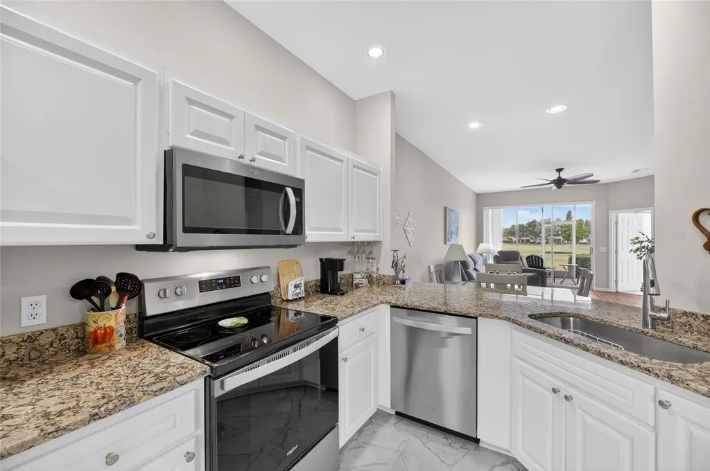 459 Enclave Place Lakeland FL 33803