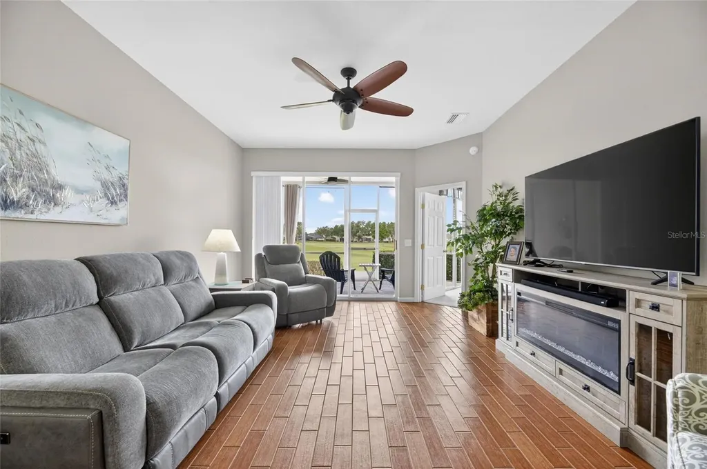 459 Enclave Place Lakeland FL 33803
