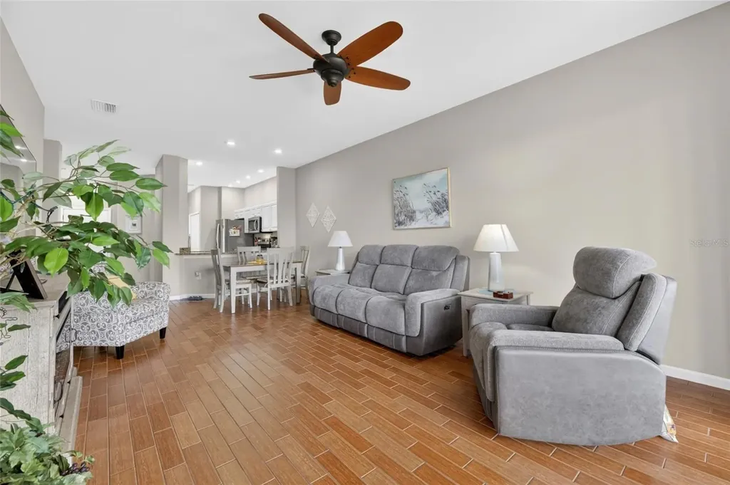 459 Enclave Place Lakeland FL 33803