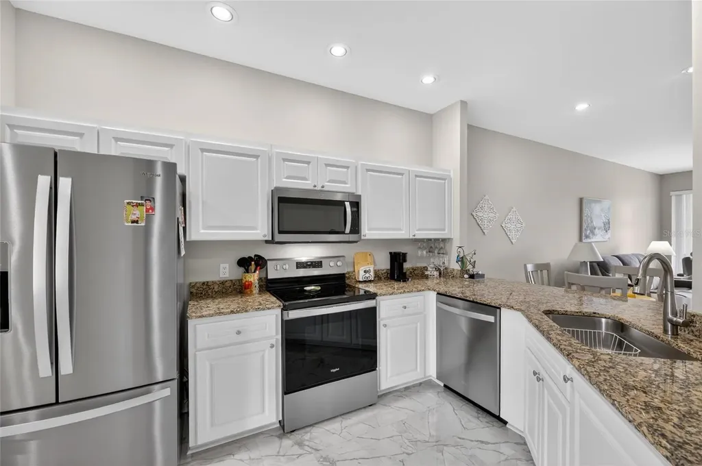 459 Enclave Place Lakeland FL 33803
