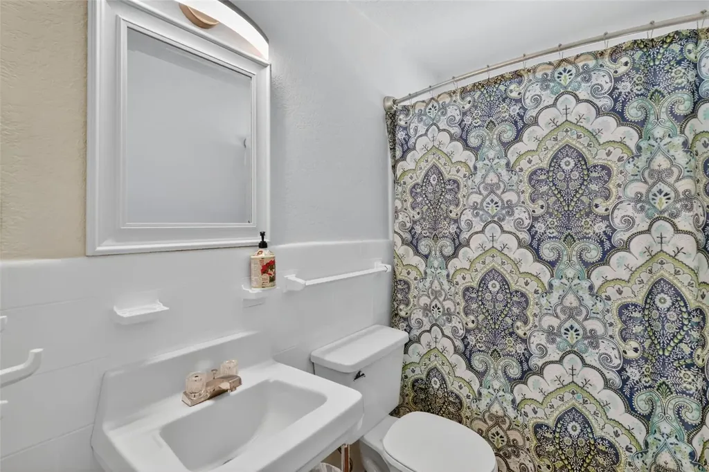 205 E 10th Avenue Mount Dora FL 32757