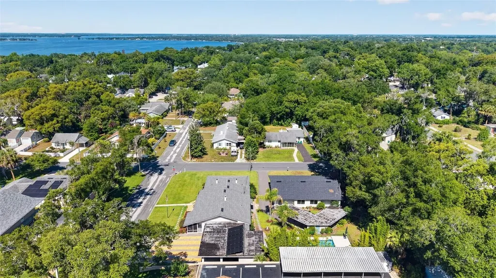 205 E 10th Avenue Mount Dora FL 32757