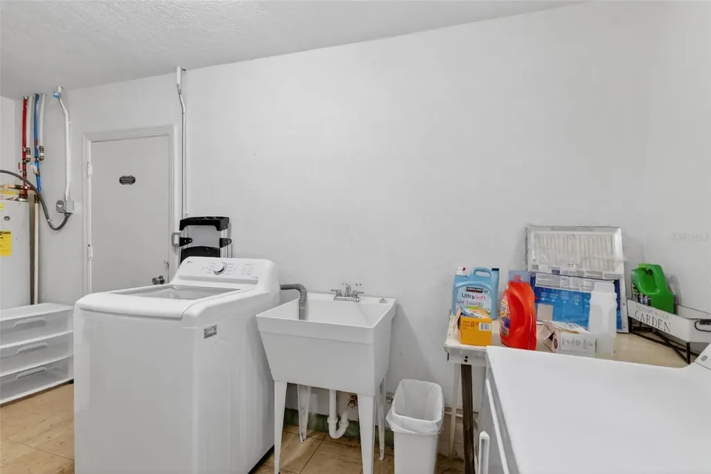 205 E 10th Avenue Mount Dora FL 32757
