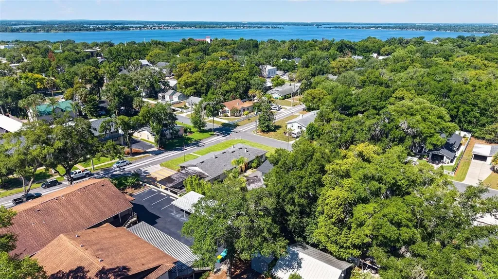 205 E 10th Avenue Mount Dora FL 32757