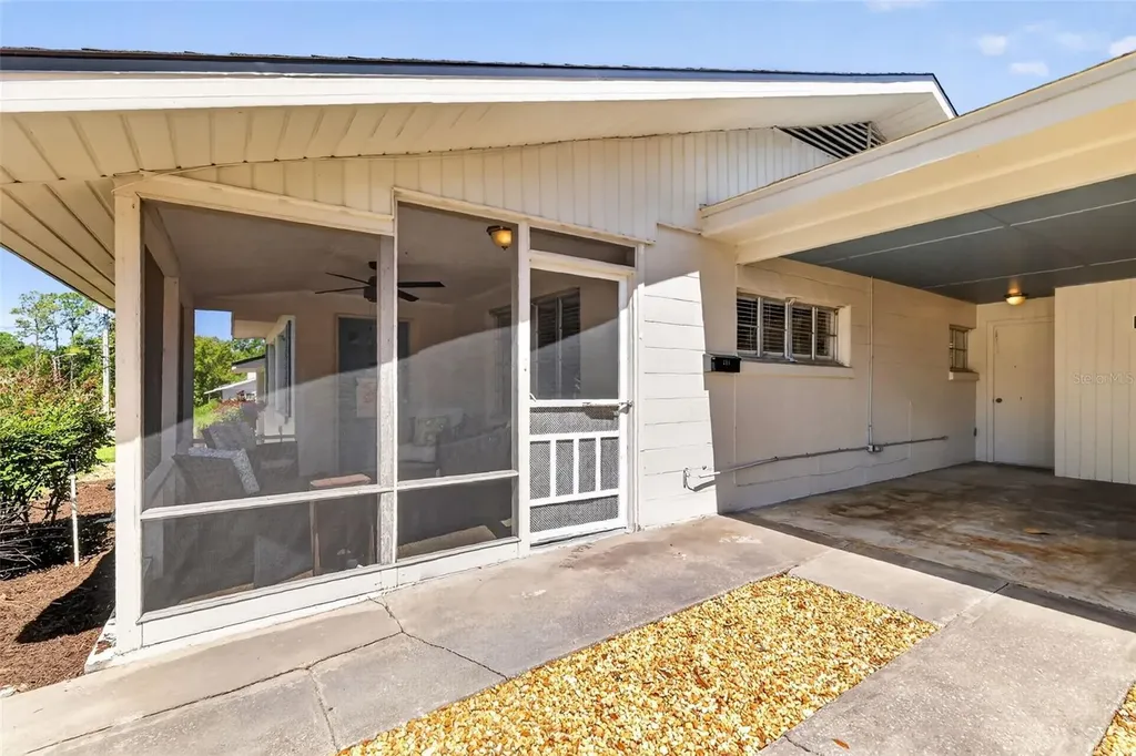 205 E 10th Avenue Mount Dora FL 32757
