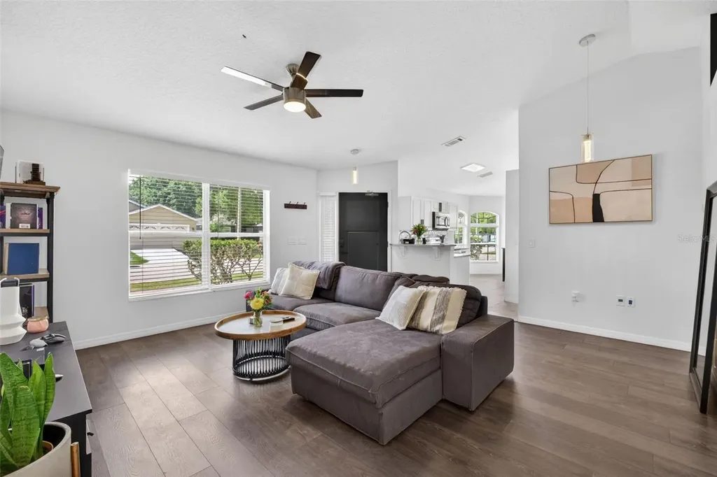 2303 Northern Leaf Street Orlando FL 32817