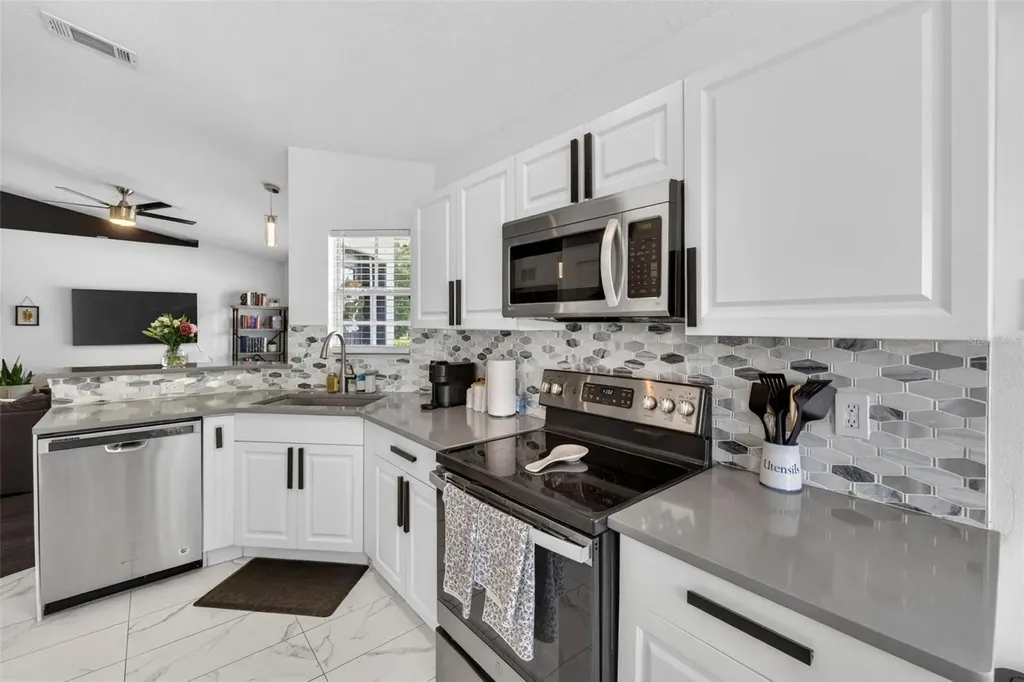 2303 Northern Leaf Street Orlando FL 32817