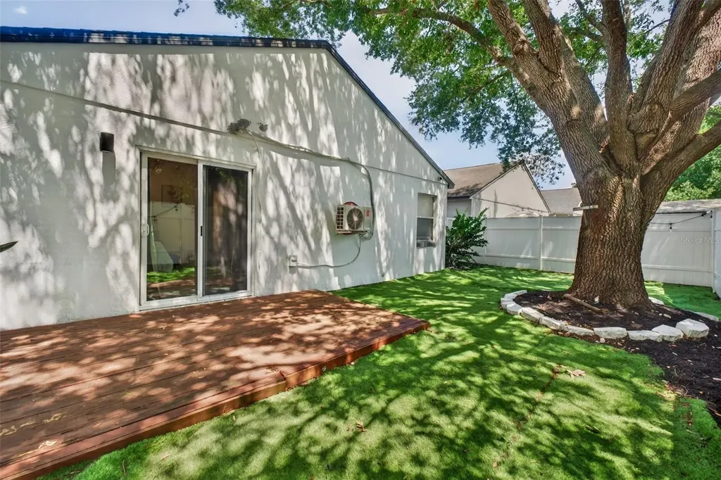 2303 Northern Leaf Street Orlando FL 32817