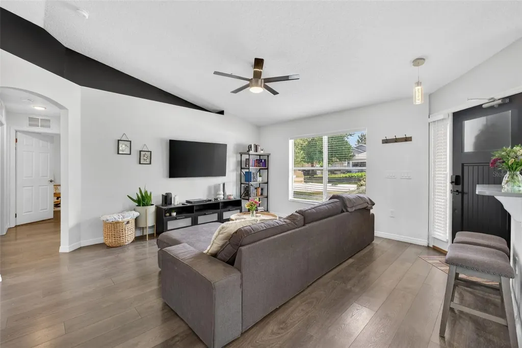 2303 Northern Leaf Street Orlando FL 32817