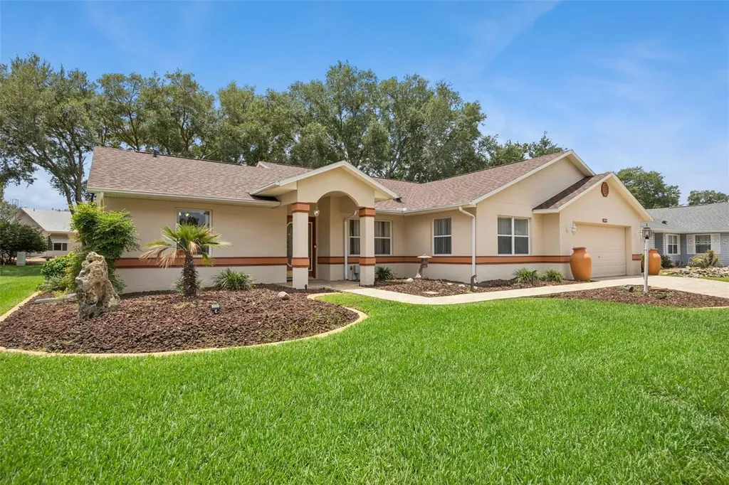 25904 Newcombe Circle Leesburg FL 34748