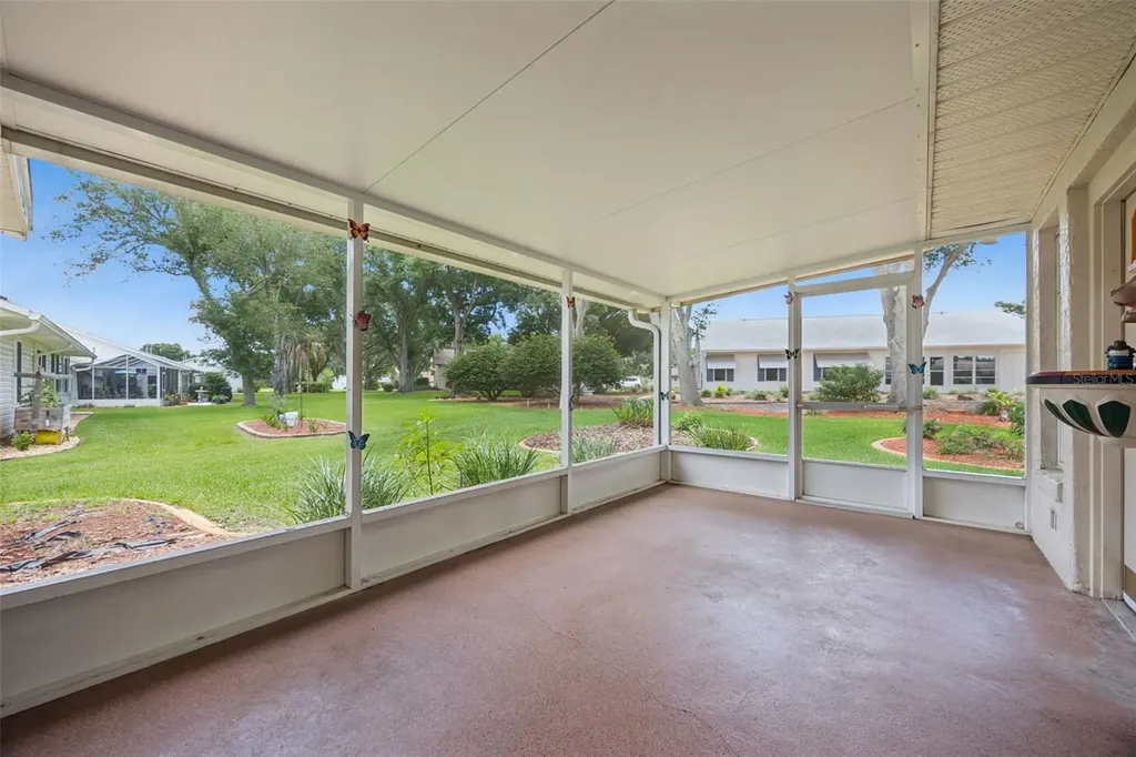 25904 Newcombe Circle Leesburg FL 34748