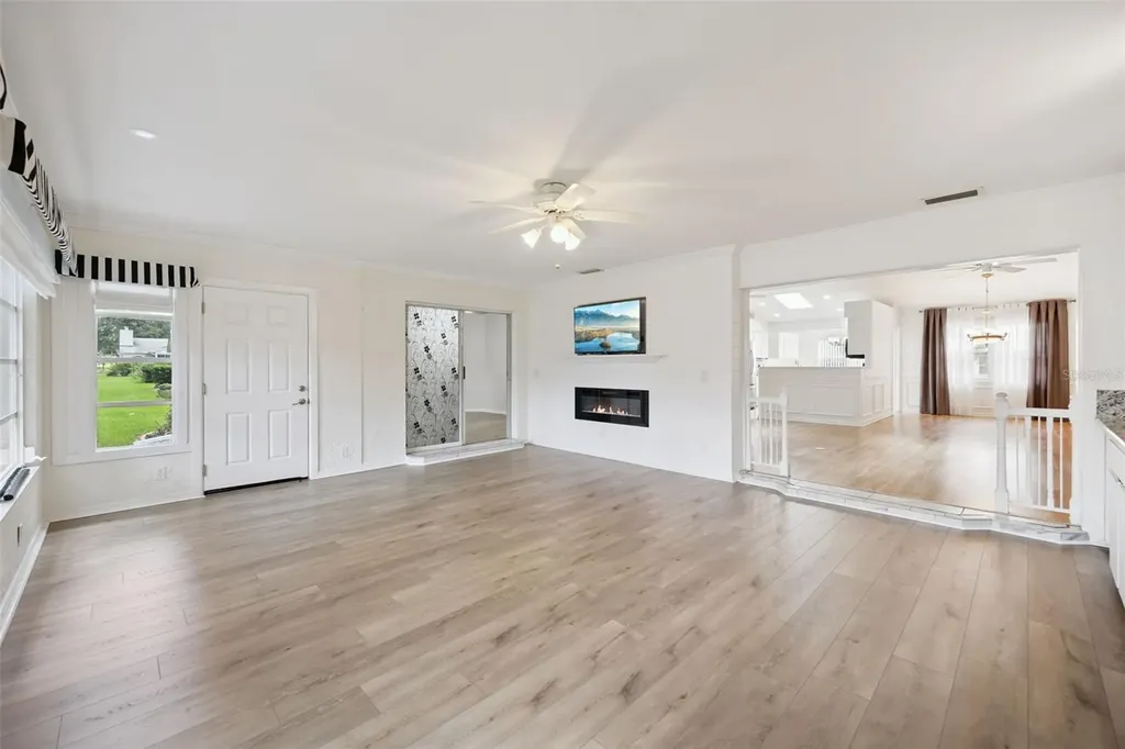 25904 Newcombe Circle Leesburg FL 34748