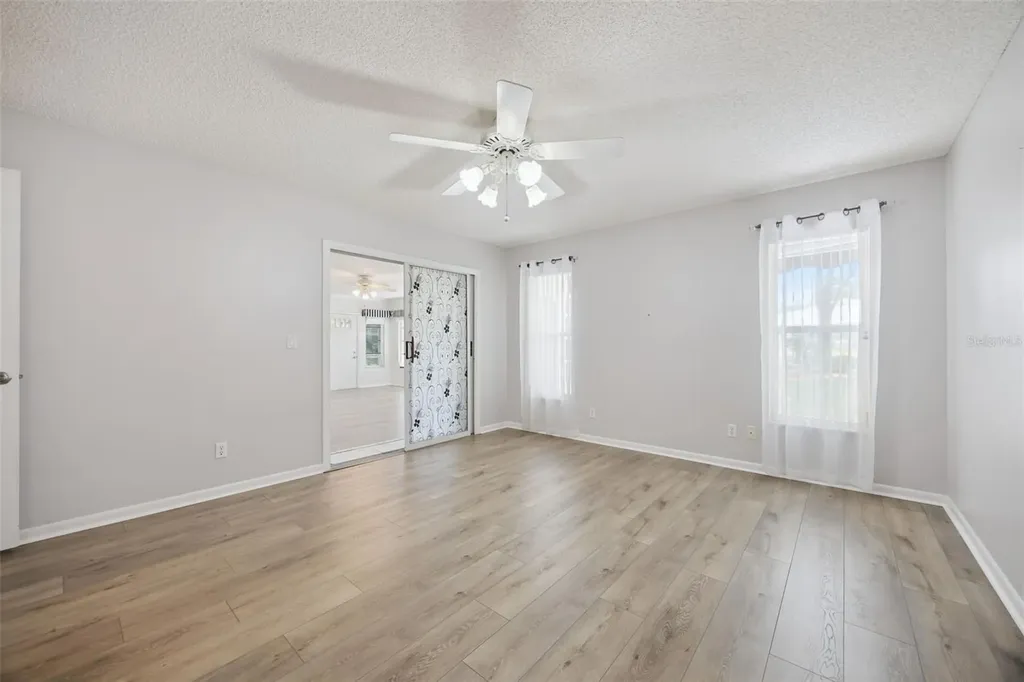 25904 Newcombe Circle Leesburg FL 34748