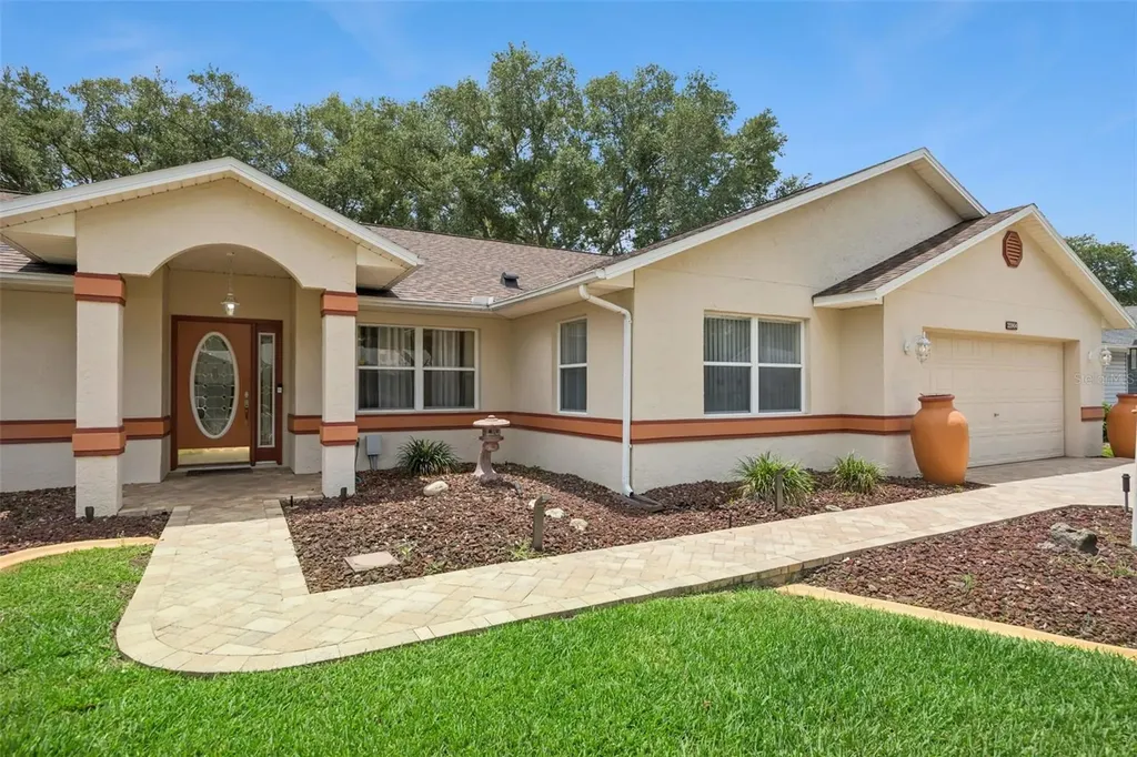 25904 Newcombe Circle Leesburg FL 34748