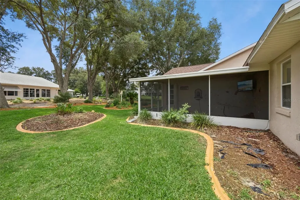 25904 Newcombe Circle Leesburg FL 34748
