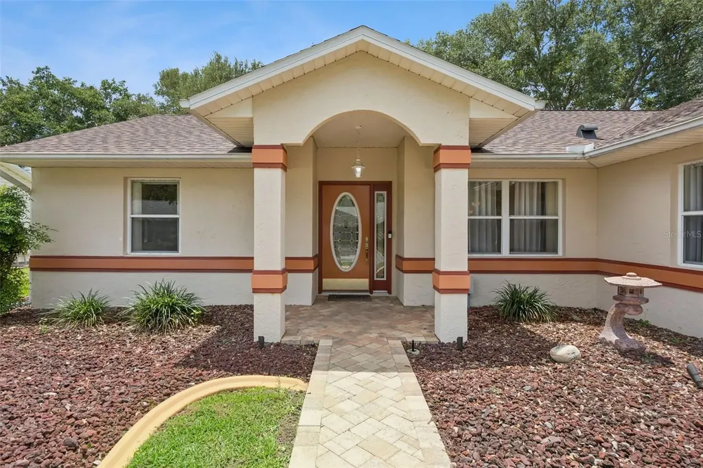 25904 Newcombe Circle Leesburg FL 34748