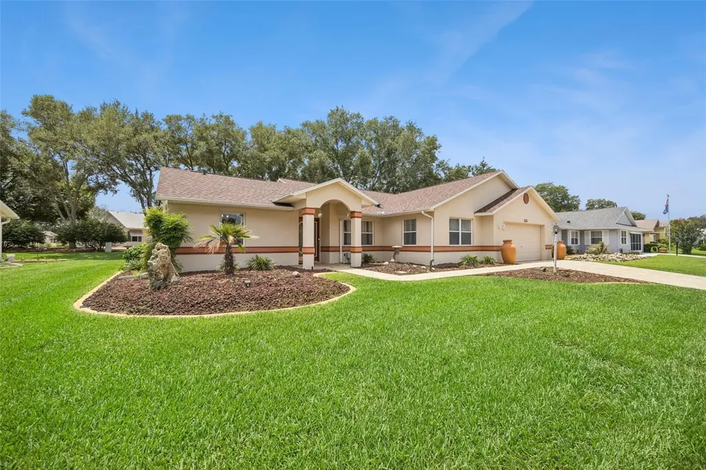 25904 Newcombe Circle Leesburg FL 34748